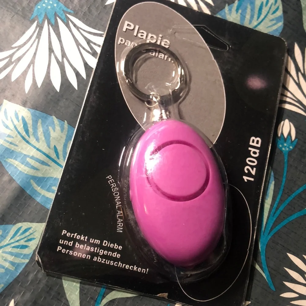🩷 Plapie Pink Personal Safty Alarm Dual Siren Design Keychain NWT 🩷